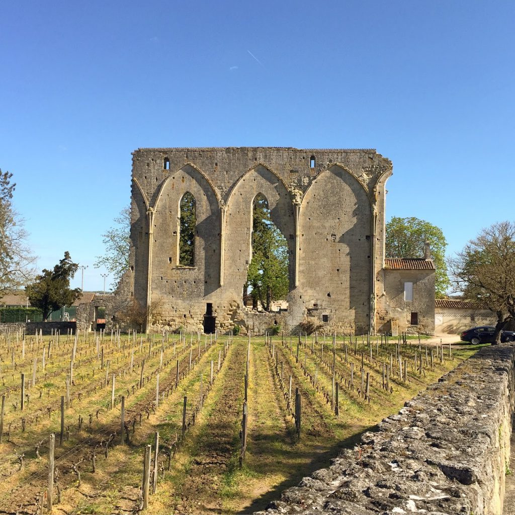 Visitez lors de vos Vacances près Bordeaux Saint-Emilion, la ville de Saint-Emilion, œnologie, grottes, restaurants, château...